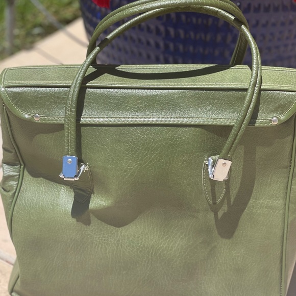 💚 Vintage 70’s Locking Carry On Floral Green - Picture 2 of 7